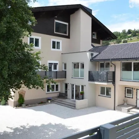 Haus Schnoell 3 Holiday home Mittersill