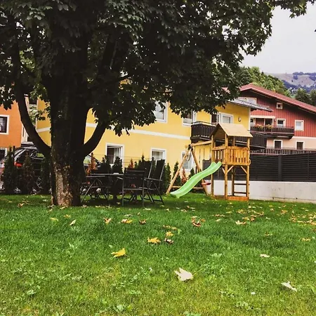 Haus Schnoell 3
